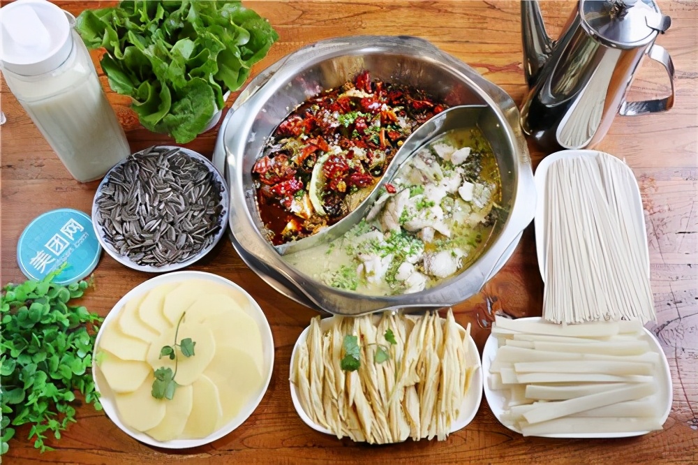 川香渔歌火锅有什么特色,想开鱼火锅店怎么样才能赚钱快