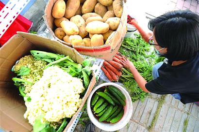 小区里的团购江湖：全职妈妈租门头“落地”开店