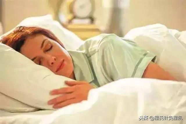 月经量变少是衰老了吗,女性月经量变少是衰老