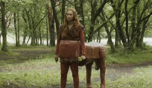 他拍沙雕广告、演AV导演,却是玩家公认的好演员|游戏人物传