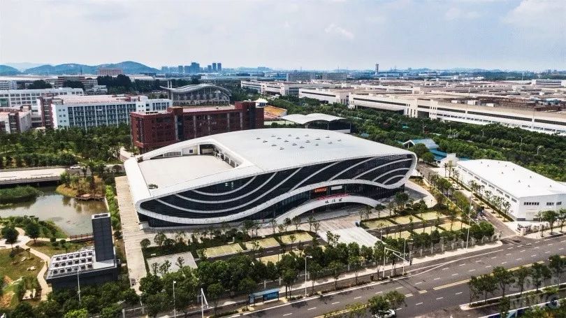 武汉11所高校的高颜值军运赛场，哪个最有气质？