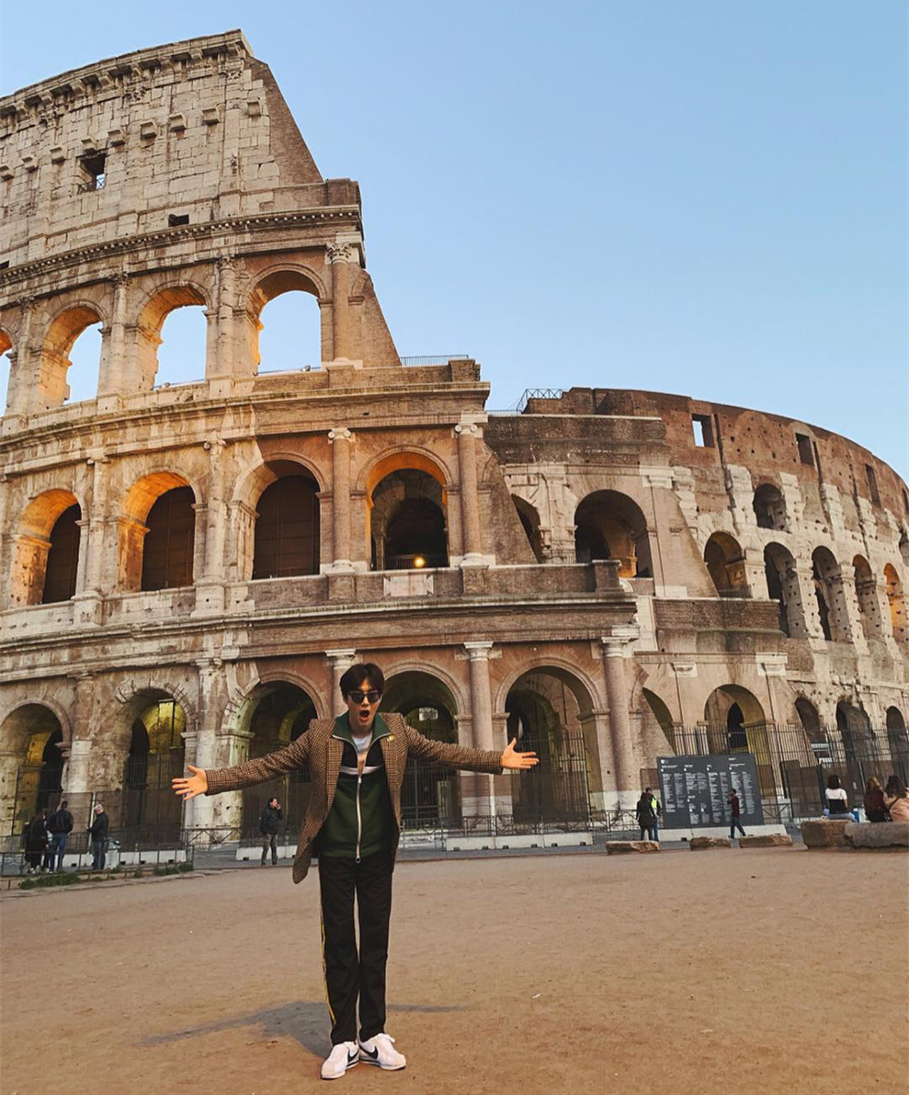 exo队长金俊勉富二代,exo男友风照片金俊勉