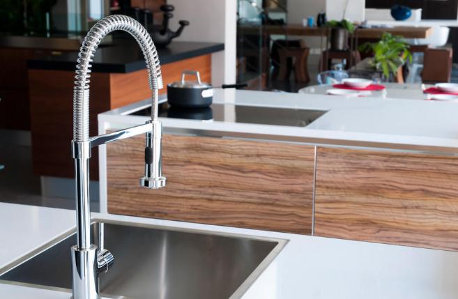 水龙头纯铜好还是不锈钢好,水龙头铜好还是陶瓷芯好