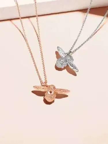 谈恋爱应不应该送女朋友礼物,谈恋爱该不该收男生的礼物