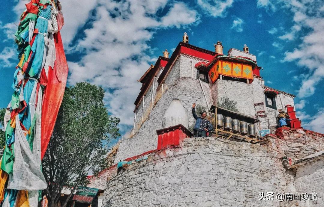 8月避暑推荐 (七月避暑人少的地方)