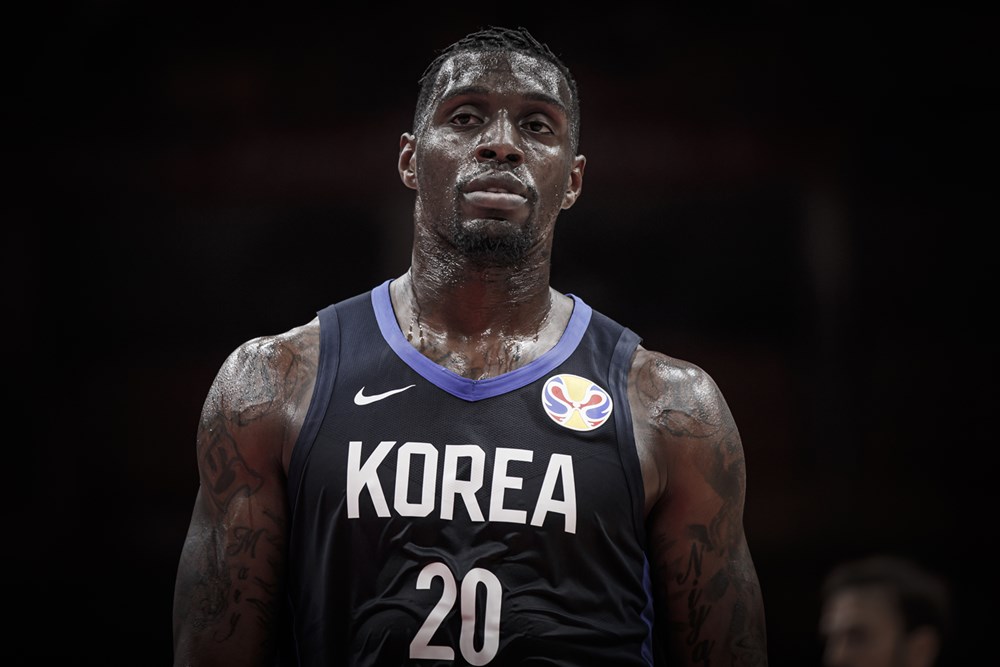 周琦vs梅克,周琦和莫兰德的对抗