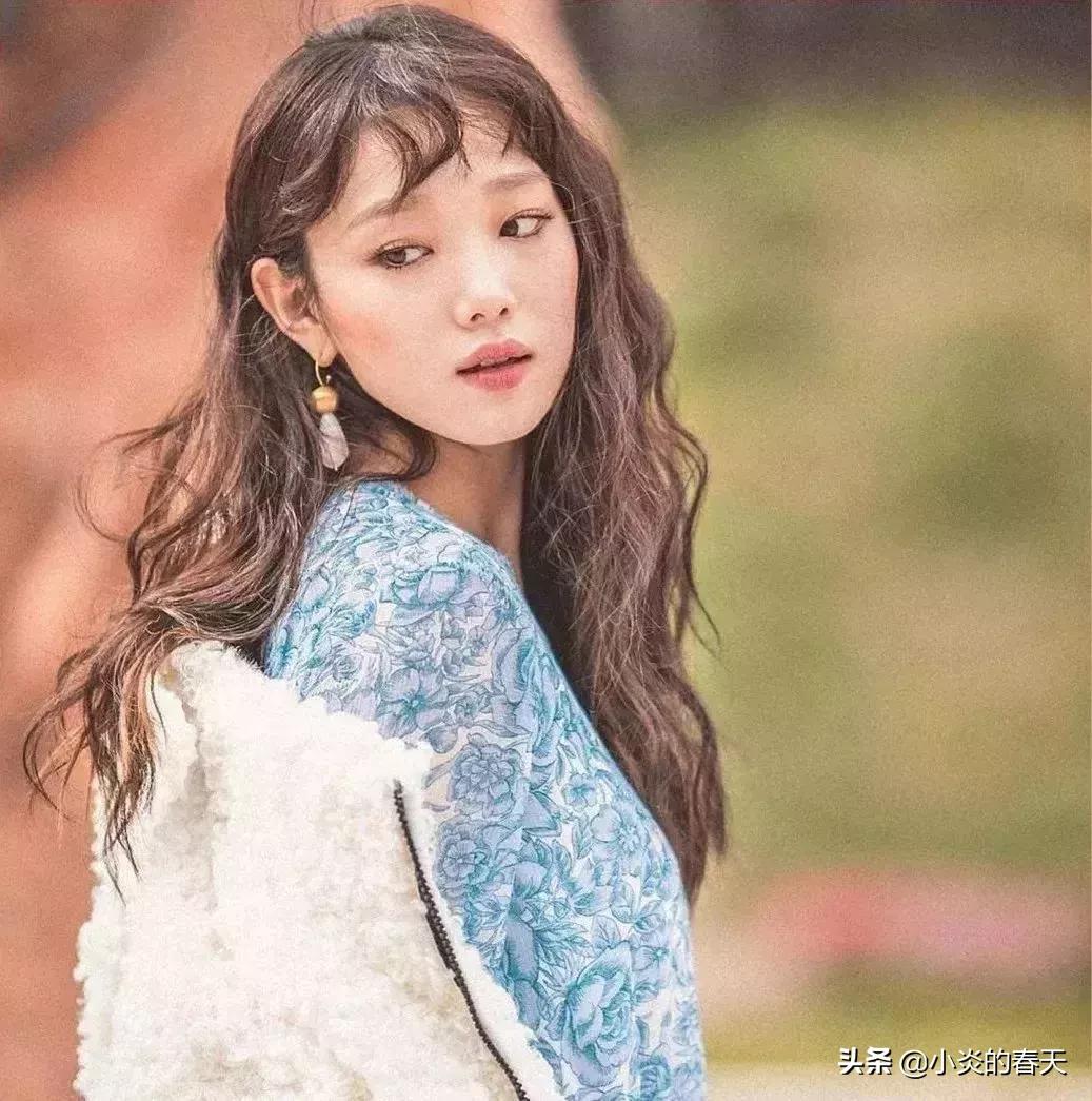 刘海尴尬期怎么扎马尾学生,刘海处于尴尬期要怎么扎才好看