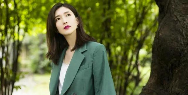 北京：月入25000的80后，被90后“精致穷”用LV羞辱了