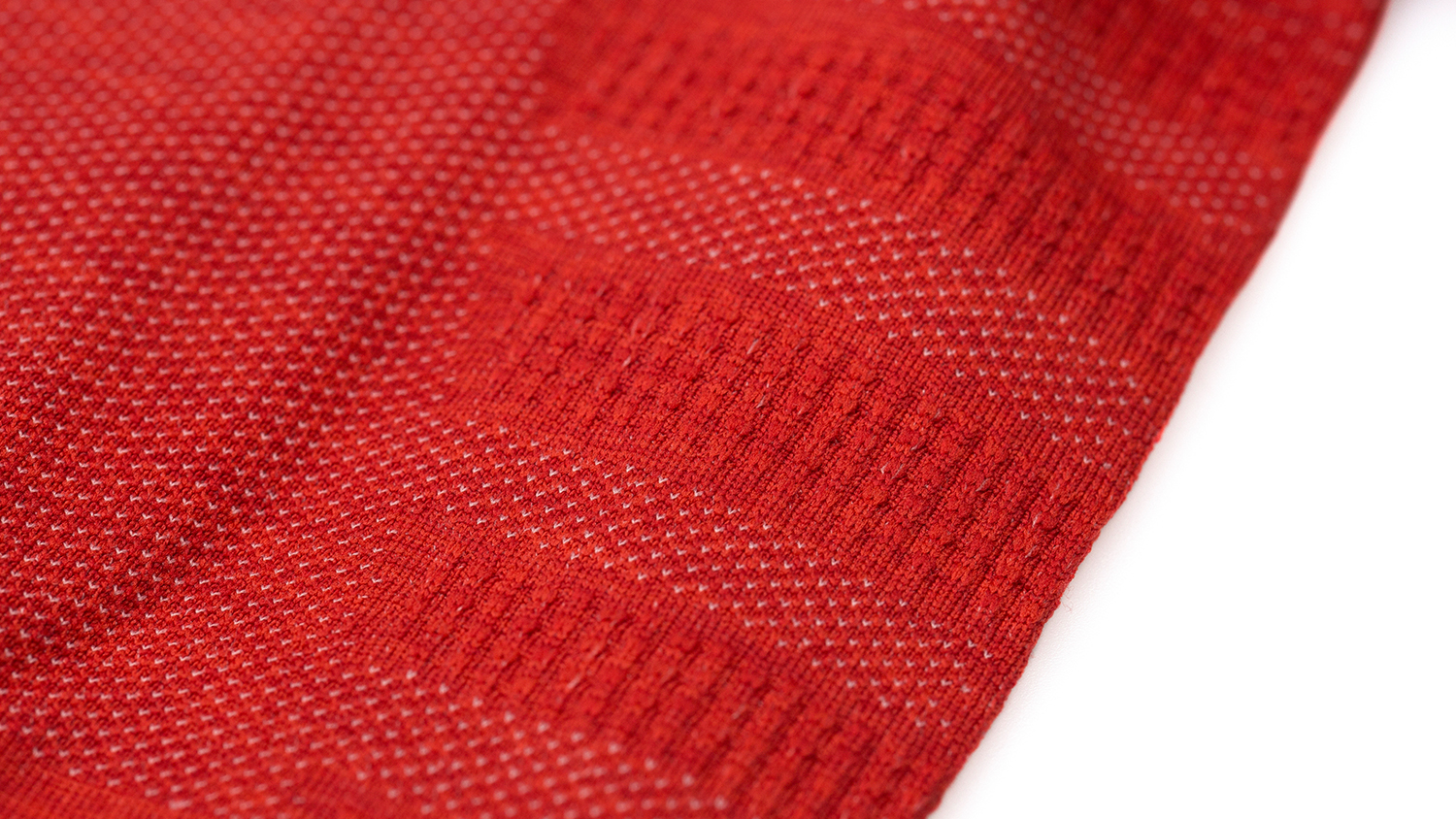 买球衣要不要刚好合适,买球衣要买一套吗