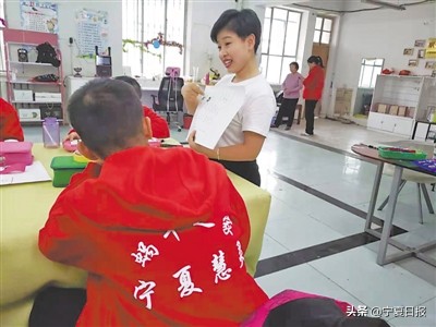 牵着蜗牛去散步教育故事,宁夏故事戈壁滩