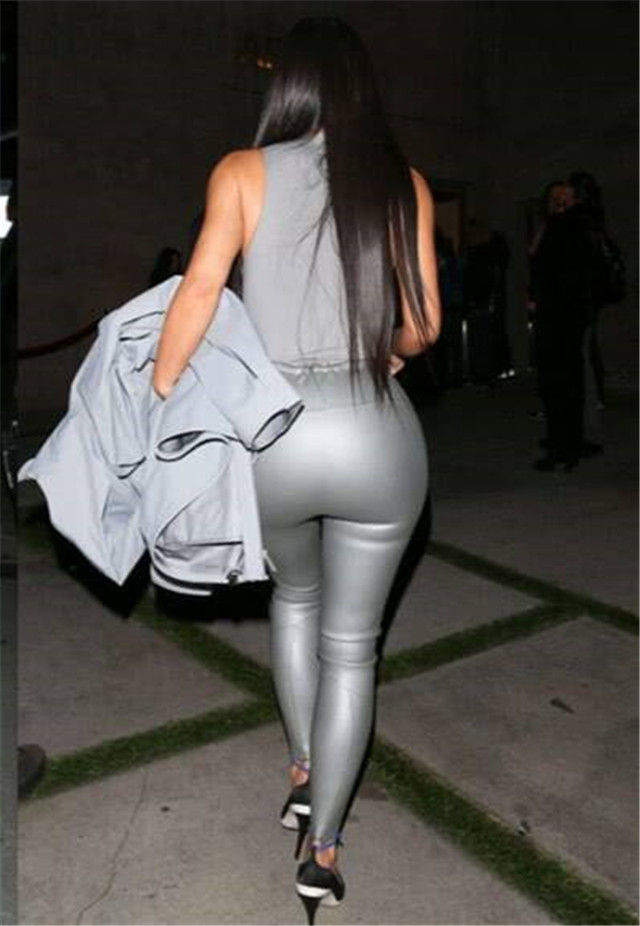 最适合配鲨鱼裤的过膝袜子,搭配鲨鱼裤洋气长筒袜