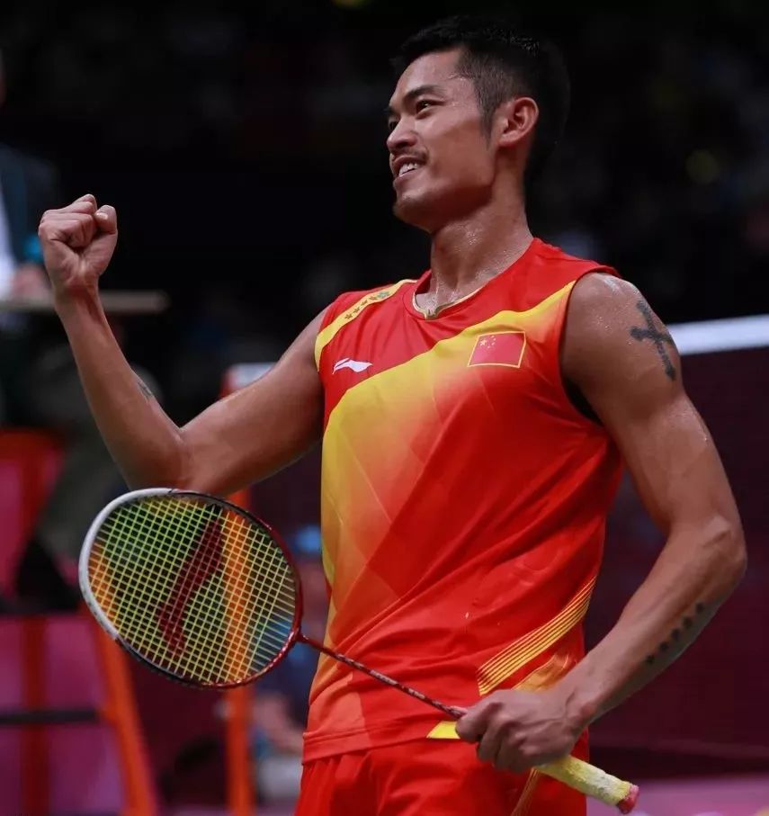 如何选择自己适合的羽毛球拍,如何选一把适合自己的羽毛球拍