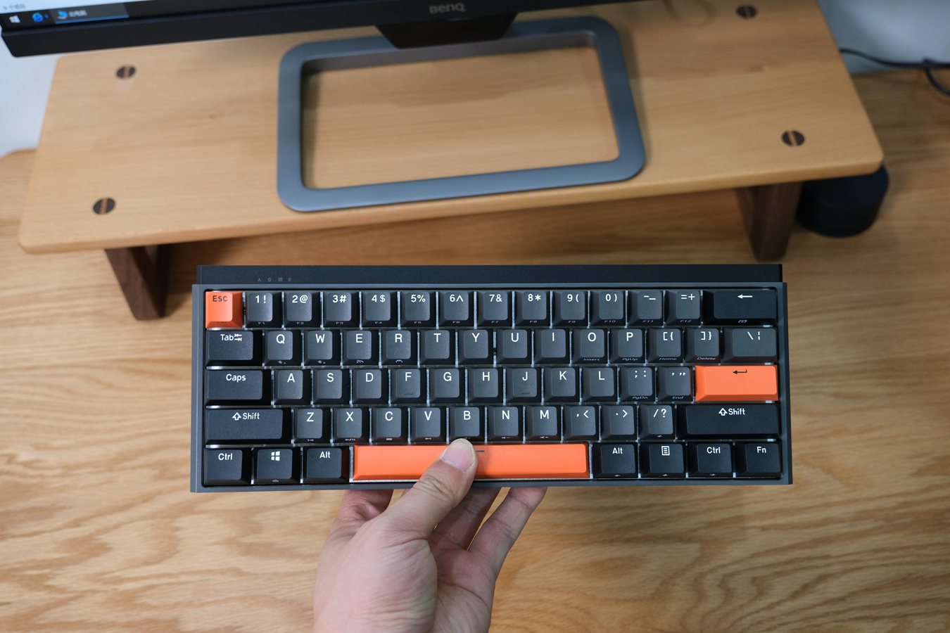 杜伽键盘k330w开箱,机械革命k330键盘