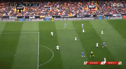 武磊西甲首次首发表现可圈可点！一细节看武磊跑位绝对世界级！