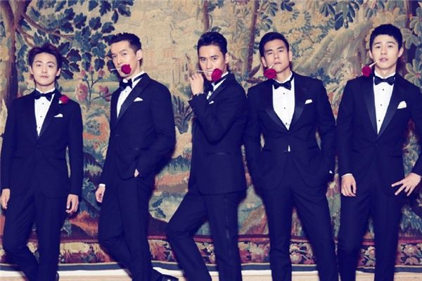 伴郎怎么避免争新郎风头,伴郎服怎么穿才不像服务员