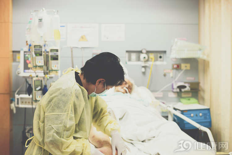 面对癌症什么心态,如何面对癌症病人