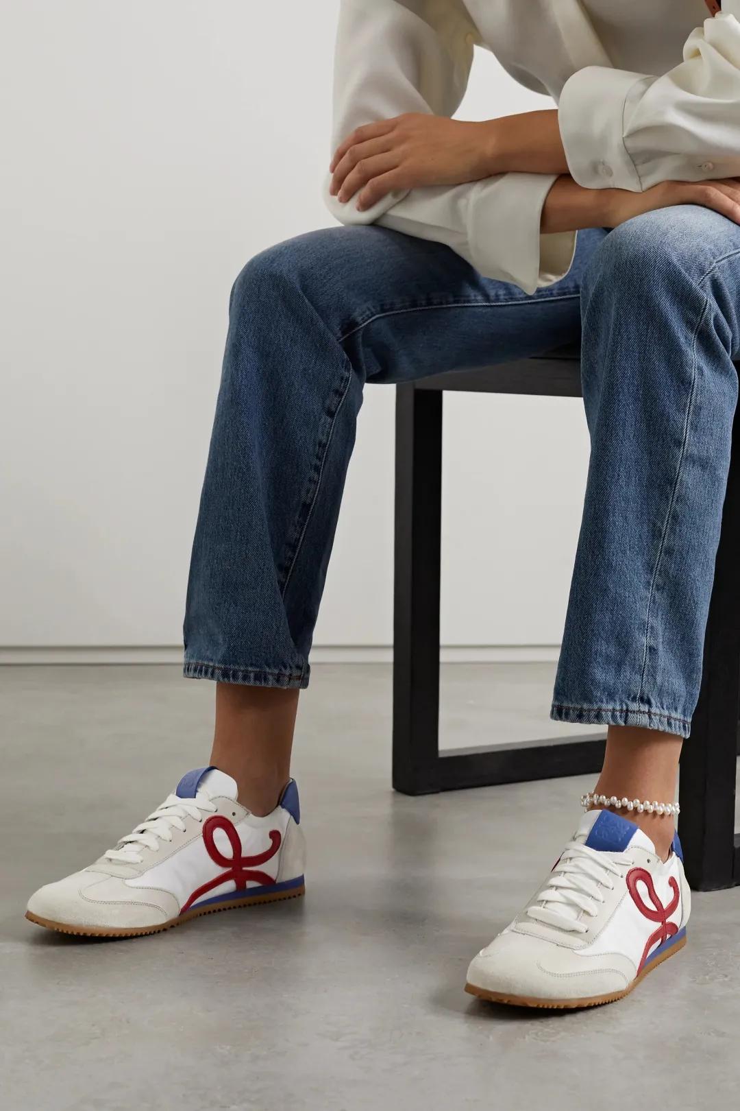 德训鞋奶油蓝白,白百何黑色德训鞋穿搭