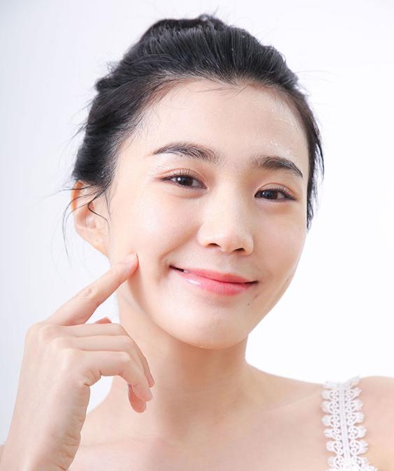 妆容服帖的粉底液怎么选择,适合女生用的粉底液怎么涂