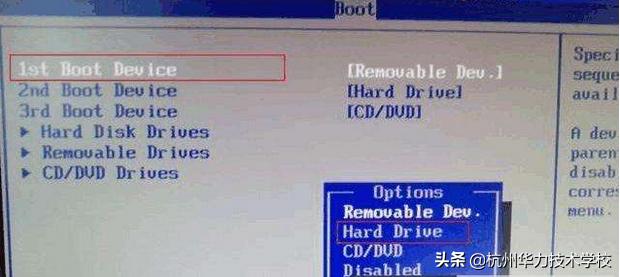 电脑开机闪黑屏进不了系统,电脑开机老是黑屏白字进不了系统