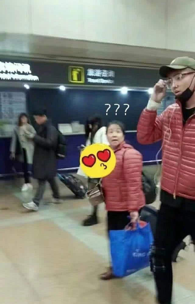 “别踩那个地铁女孩，她脖子上的Fendi要7000”