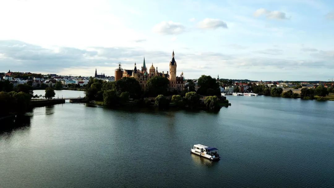 住在童话世界里,住在童话世界里的人