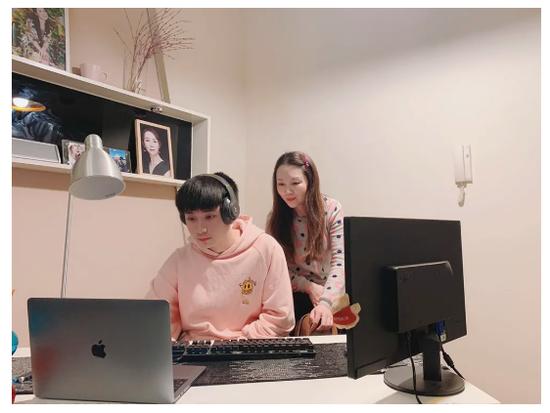 高中男孩送妈妈生日礼物,20岁男孩送妈妈生日礼物