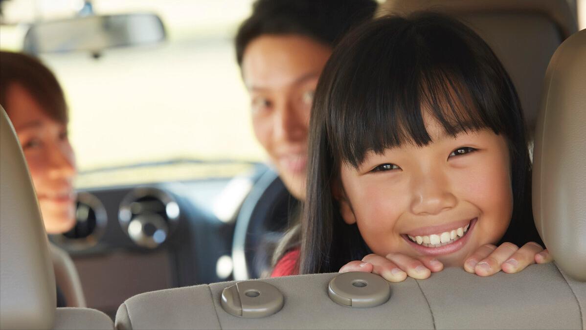 女儿十岁该如何与继父相处,15岁女儿和父母疏远