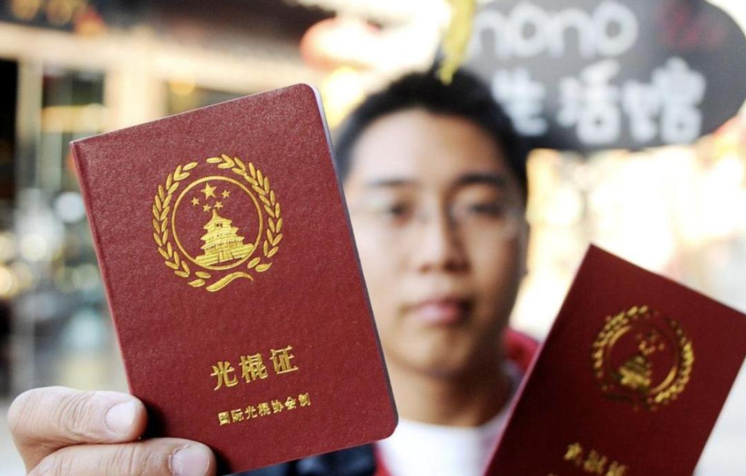 中国有多少光棍娶不到老婆完整版,以后中国的光棍能娶上媳妇吗