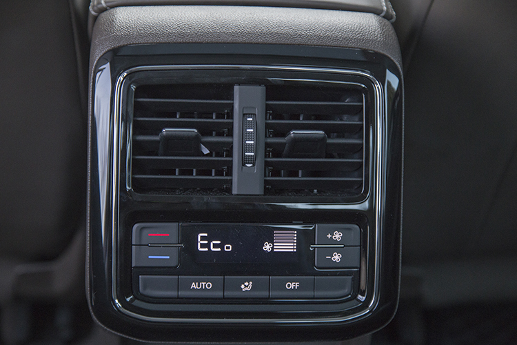 大众新能源制动系统报警,上汽大众油电混合帕萨特试驾