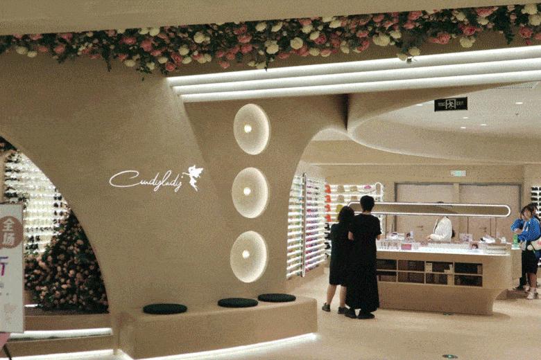 网红饰品时尚潮流饰品店,网红饰品集合店火爆出圈