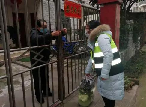 疫情防控基层人员在行动,疫情防控网格员在行动视频