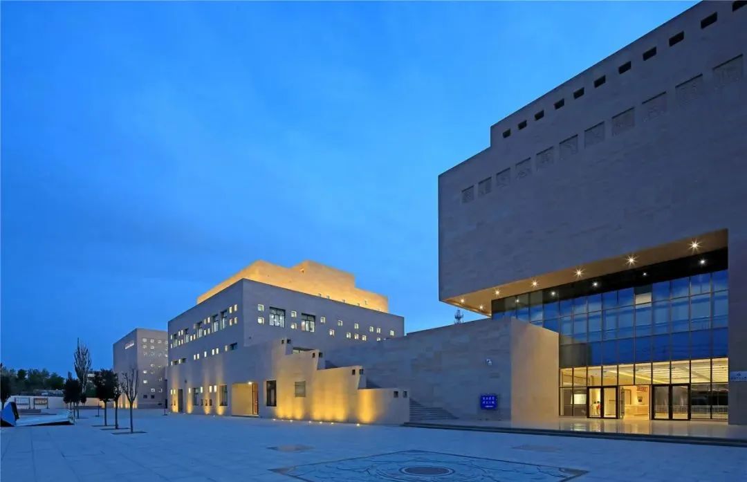 王绶琯院士,李薰院士