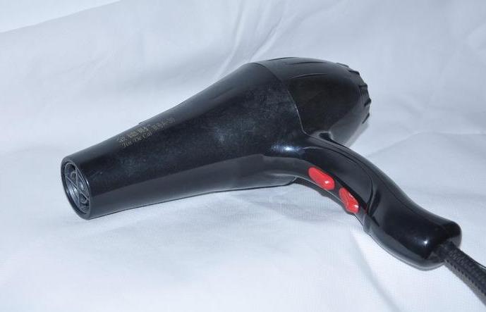 墙上有灰怎么弄干净,装修完墙上的灰怎么清理