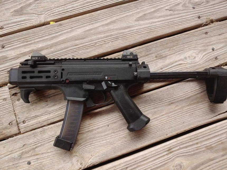 evo冲锋枪有多强,evo蝎式冲锋枪射程