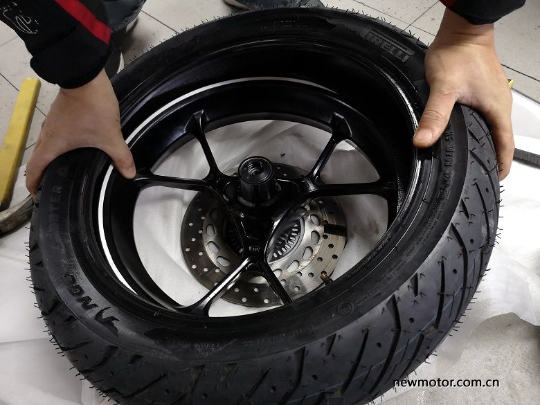 速腾更换轮胎注意事项,机动车轮胎更换注意事项
