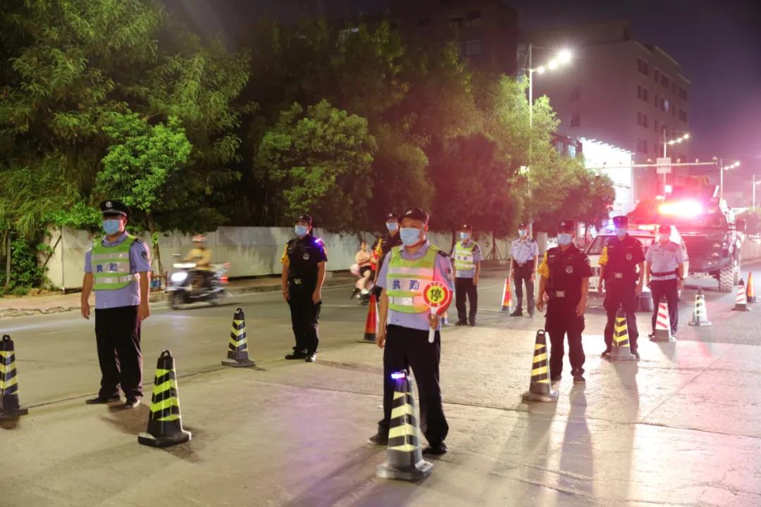 警方大清查一夜抓获20多人,汕头潮南统一清查行动