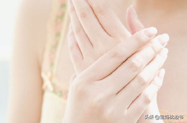 生小孩后手腕疼怎么治疗,生完孩子妈妈手疼该怎么缓解