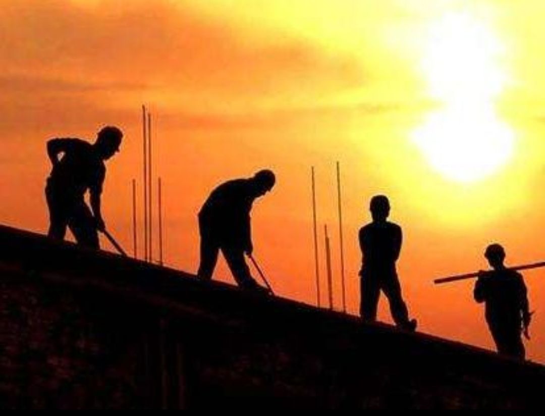 外出务工父母怎样提前与孩子沟通,父母外出打工不能陪孩子