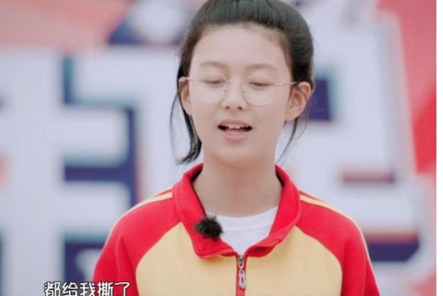 女孩写三十万字小说被父亲撕毁,女孩儿写30万字小说被父亲撕掉