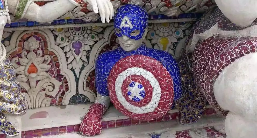 开动漫店的常见，开“二次元”寺庙的你见过吗？