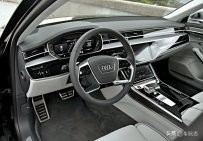 奥迪s82021款60tfsi尊贵版,2022款全新奥迪s83.0t