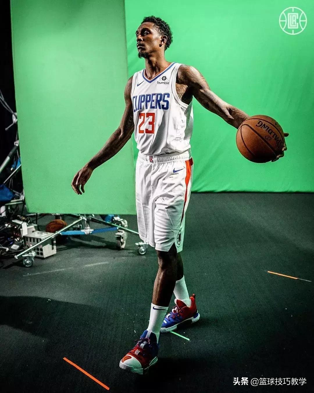 锡安首秀球鞋,锡安威廉姆斯球鞋动图