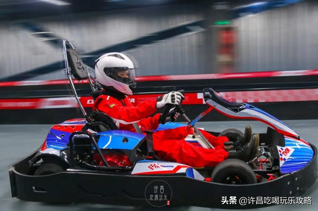 许昌科技广场下面竟然藏着一个卡丁车俱乐部,在朋友圈秒变酷盖