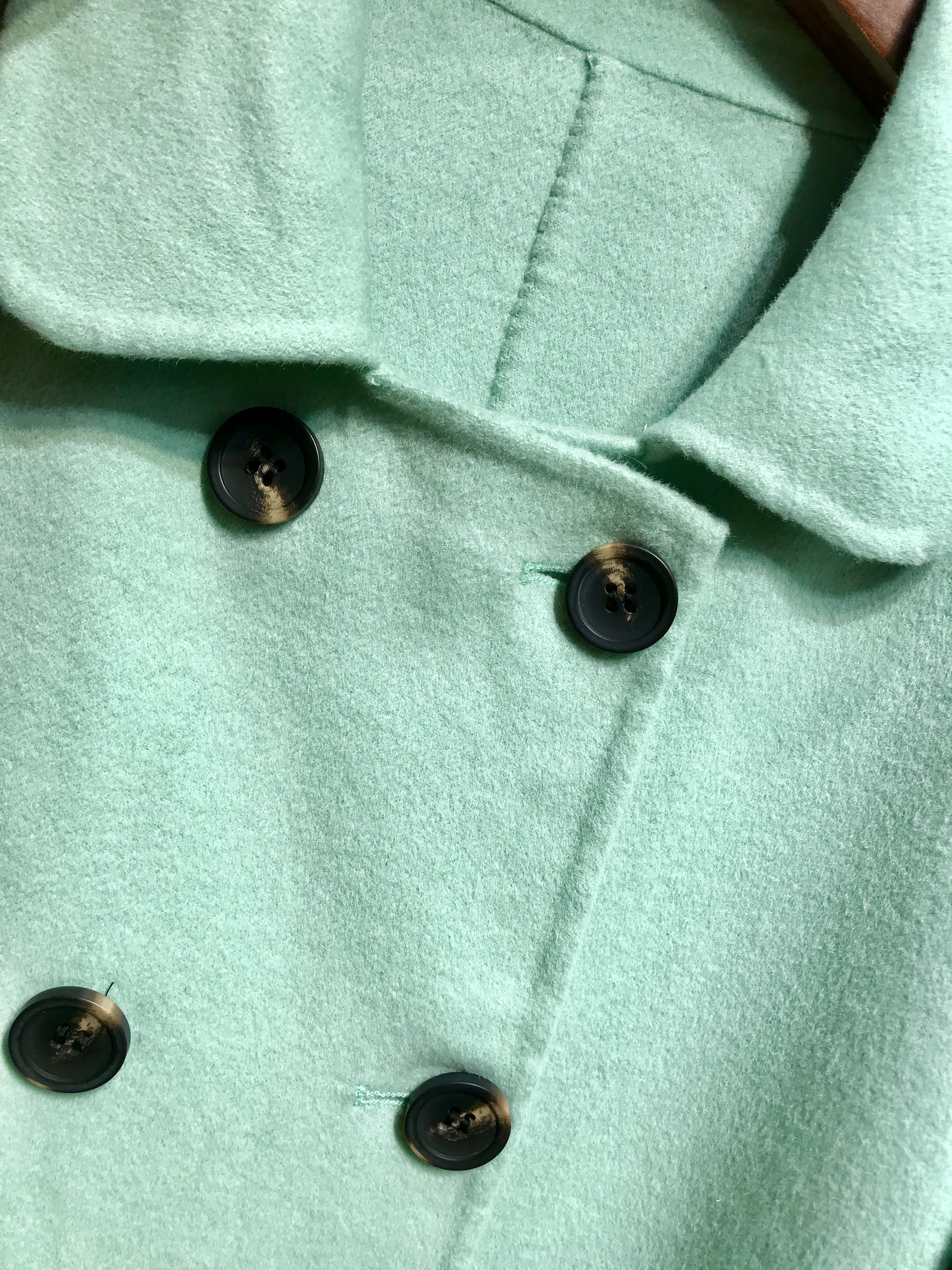 广州双面羊绒大衣清仓,广州正品双面羊绒大衣批发