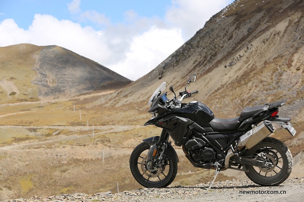 隆鑫无极650大单缸,无极650ds高速公路测评