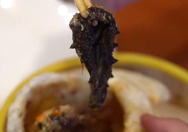 徐州第一的包子铺，一个包子卖88元，食客挤爆大厅，不预定吃不上