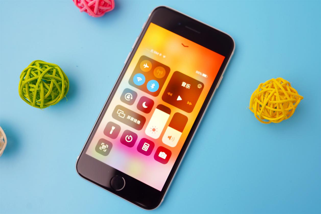 优点和缺点评估,iphonese最新一代测评