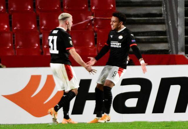 多特看走眼？3000万买他接班桑乔如今17场1球遭高层公开质疑