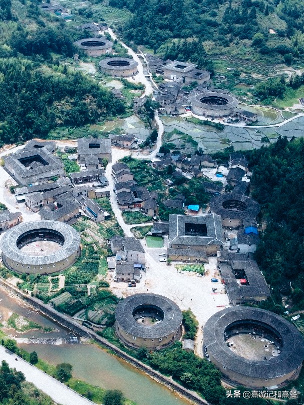 双北斗七星阵的南靖河坑土楼群，这么玄妙太值得到此一游