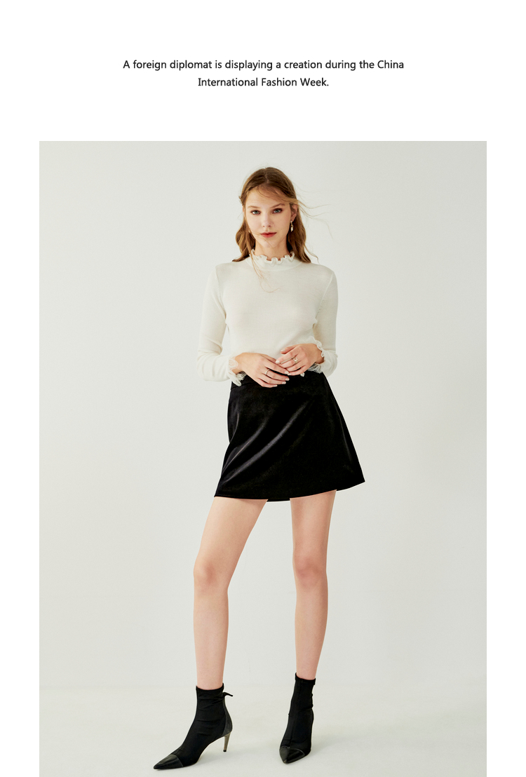 显瘦初秋打底衫上衣女高级感,时尚潮款女打底衫秋冬